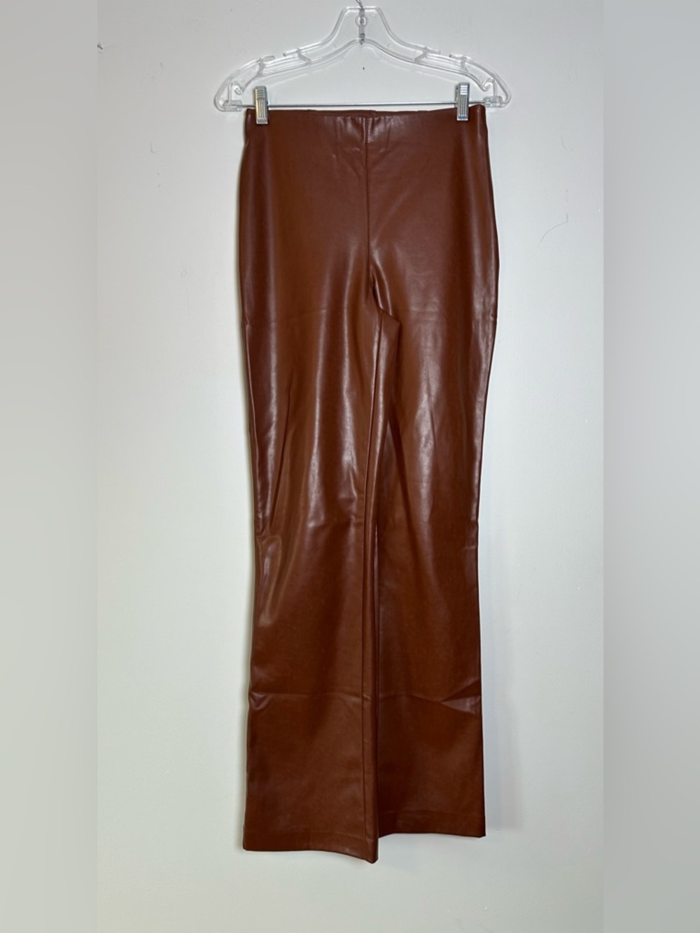 Wilfred Faux Leather pants high rise Straight-Leg side zip size 6 Brown/cognac